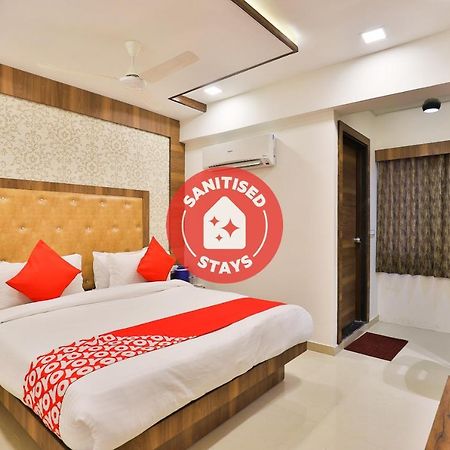 โอโย 24950 โฮเต็ล ศรีพลาชี เรซิเดนซี Hotel อาเมดาบัด ภายนอก รูปภาพ