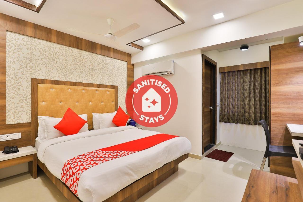 โอโย 24950 โฮเต็ล ศรีพลาชี เรซิเดนซี Hotel อาเมดาบัด ภายนอก รูปภาพ
