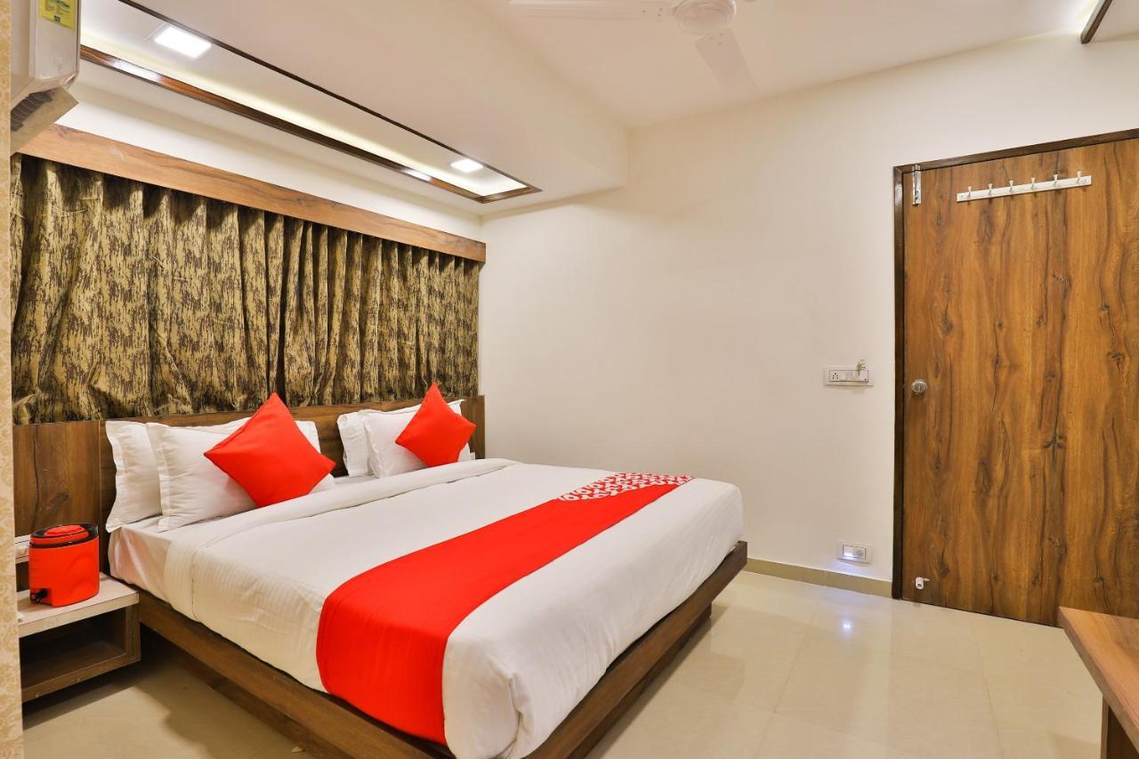 โอโย 24950 โฮเต็ล ศรีพลาชี เรซิเดนซี Hotel อาเมดาบัด ภายนอก รูปภาพ