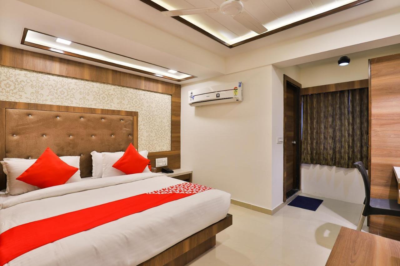 โอโย 24950 โฮเต็ล ศรีพลาชี เรซิเดนซี Hotel อาเมดาบัด ภายนอก รูปภาพ
