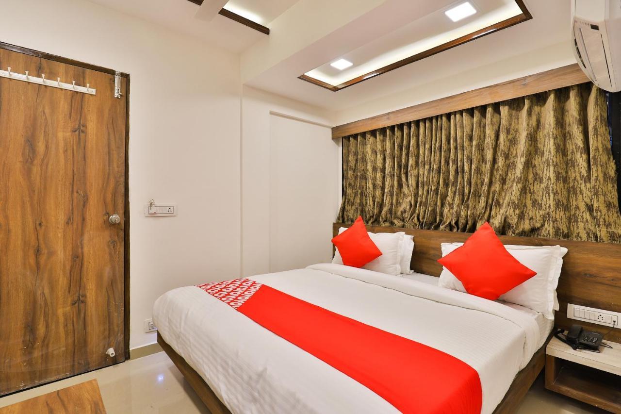 โอโย 24950 โฮเต็ล ศรีพลาชี เรซิเดนซี Hotel อาเมดาบัด ภายนอก รูปภาพ